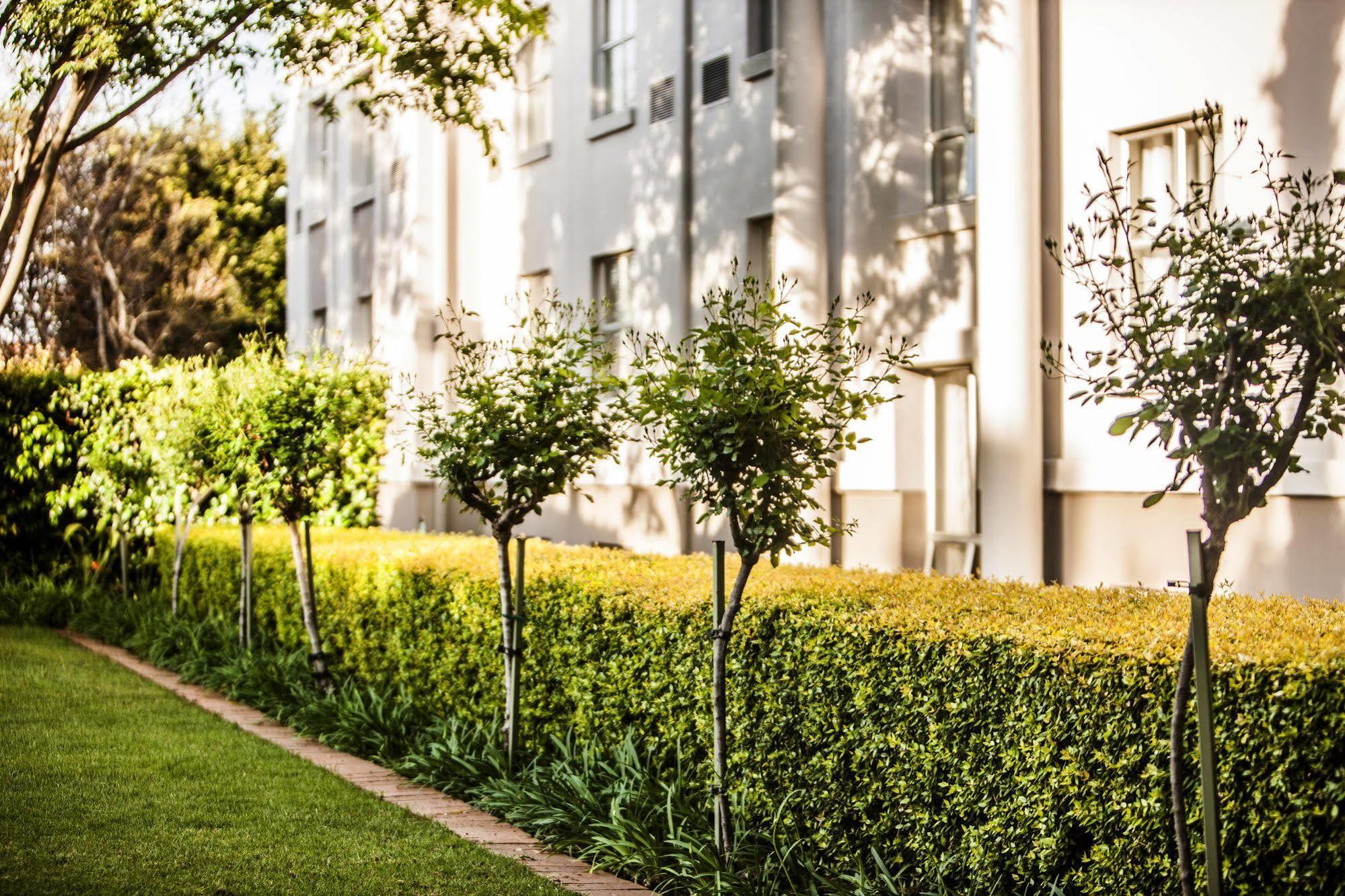 Garden Court Morningside Sandton Johannesburg Bagian luar foto